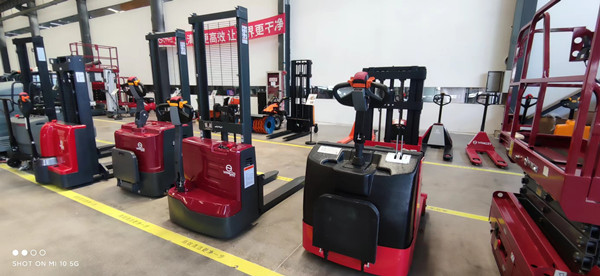 電動叉車的蓄電池為什么會出現(xiàn)硫化？